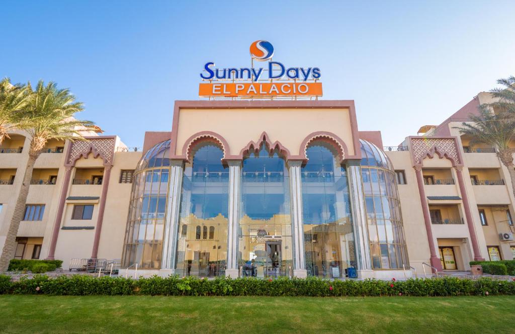 SUNNY DAYS EL PALACIO RESORT & SPA